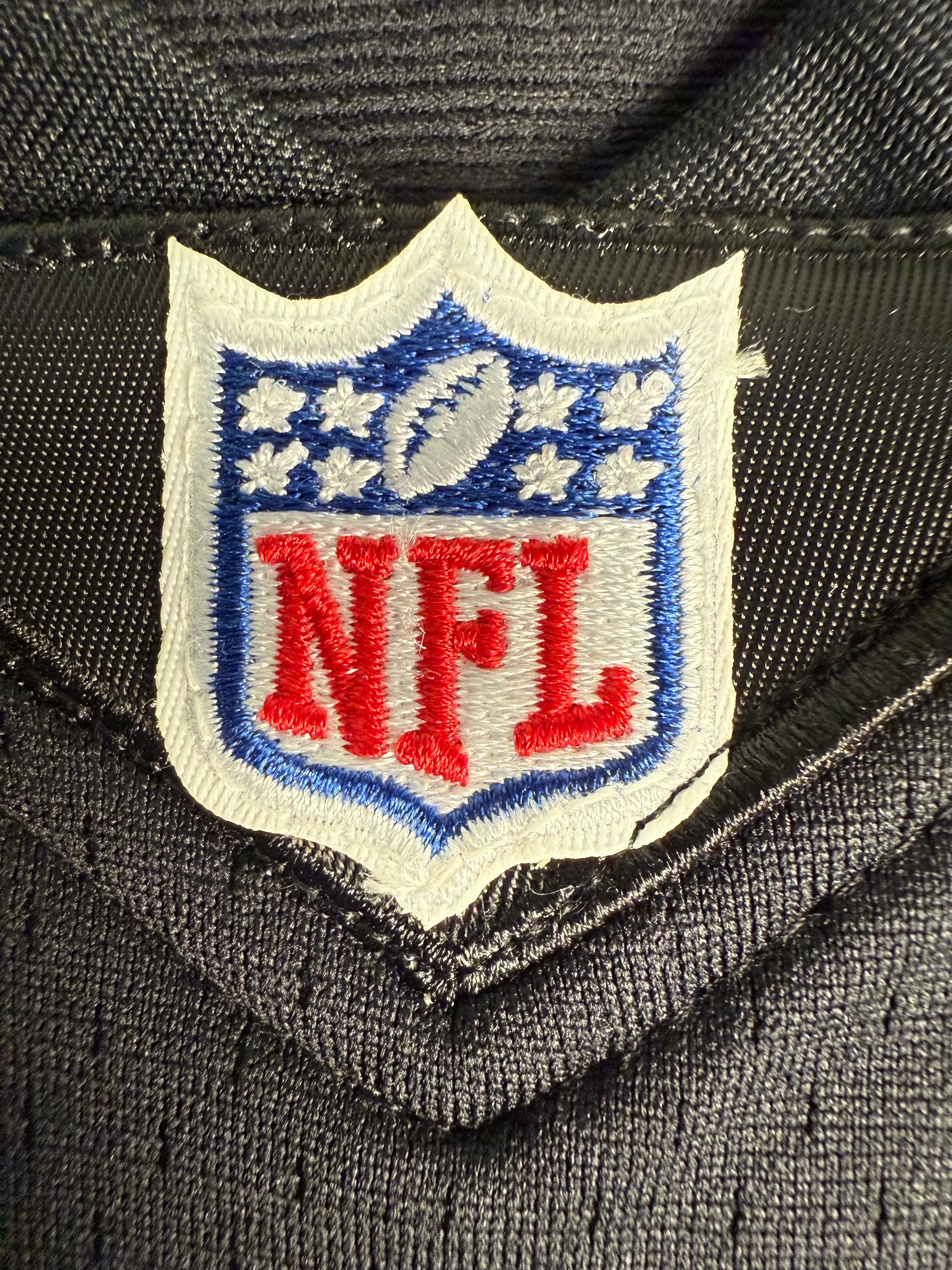 Mitchell & Ness Marshawn Lynch Oakland Raiders 2017 Legacy Player Jersey - Image 4